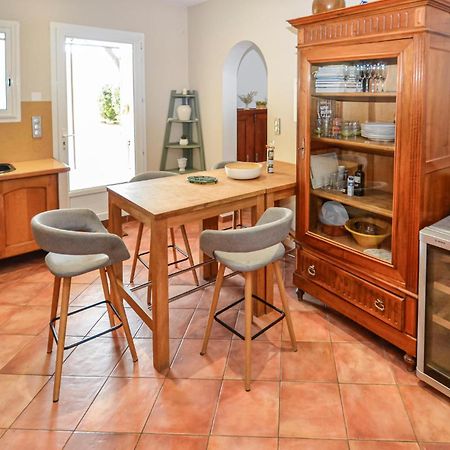 3 Bedroom Awesome Home In Chateuneuf De Gadagne Châteauneuf-de-Gadagne Buitenkant foto