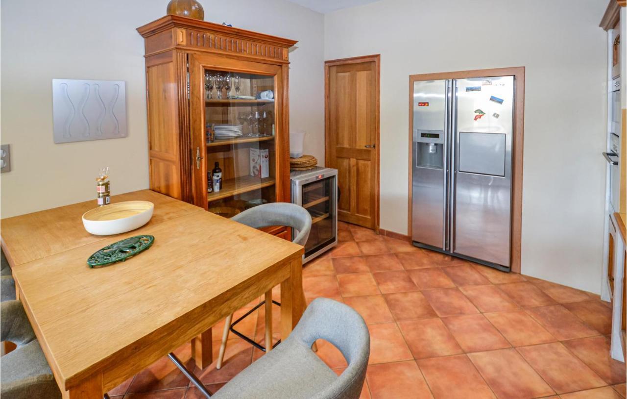 3 Bedroom Awesome Home In Chateuneuf De Gadagne Châteauneuf-de-Gadagne Buitenkant foto