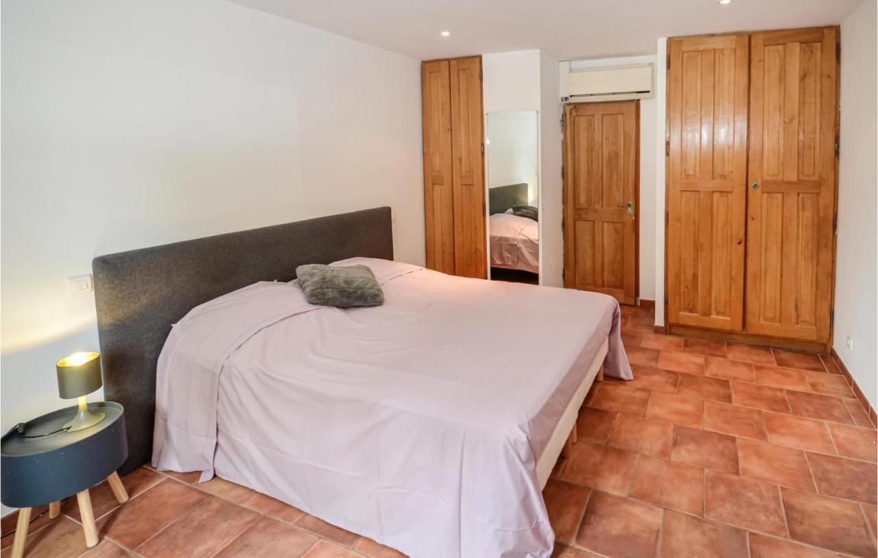 3 Bedroom Awesome Home In Chateuneuf De Gadagne Châteauneuf-de-Gadagne Buitenkant foto