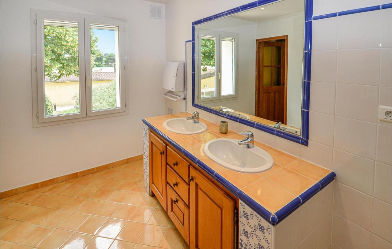3 Bedroom Awesome Home In Chateuneuf De Gadagne Châteauneuf-de-Gadagne Buitenkant foto