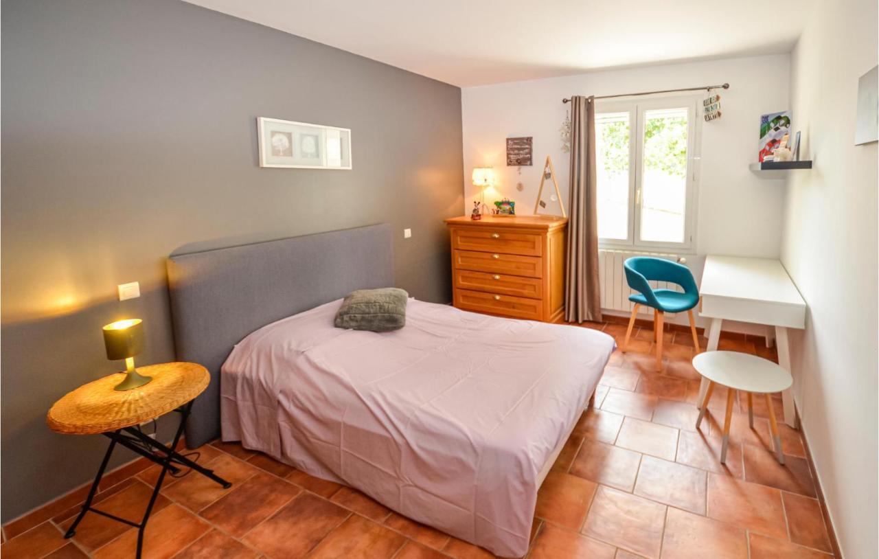 3 Bedroom Awesome Home In Chateuneuf De Gadagne Châteauneuf-de-Gadagne Buitenkant foto