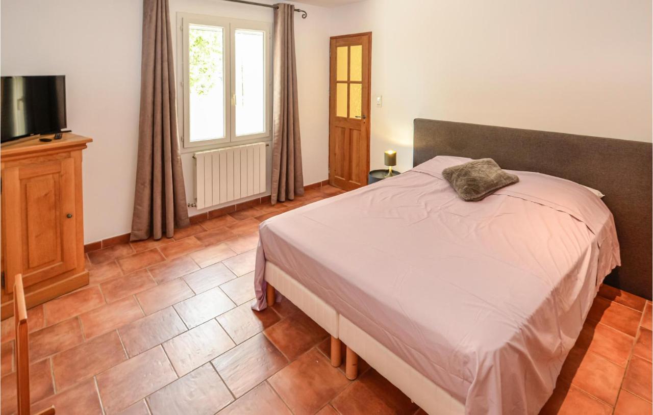3 Bedroom Awesome Home In Chateuneuf De Gadagne Châteauneuf-de-Gadagne Buitenkant foto