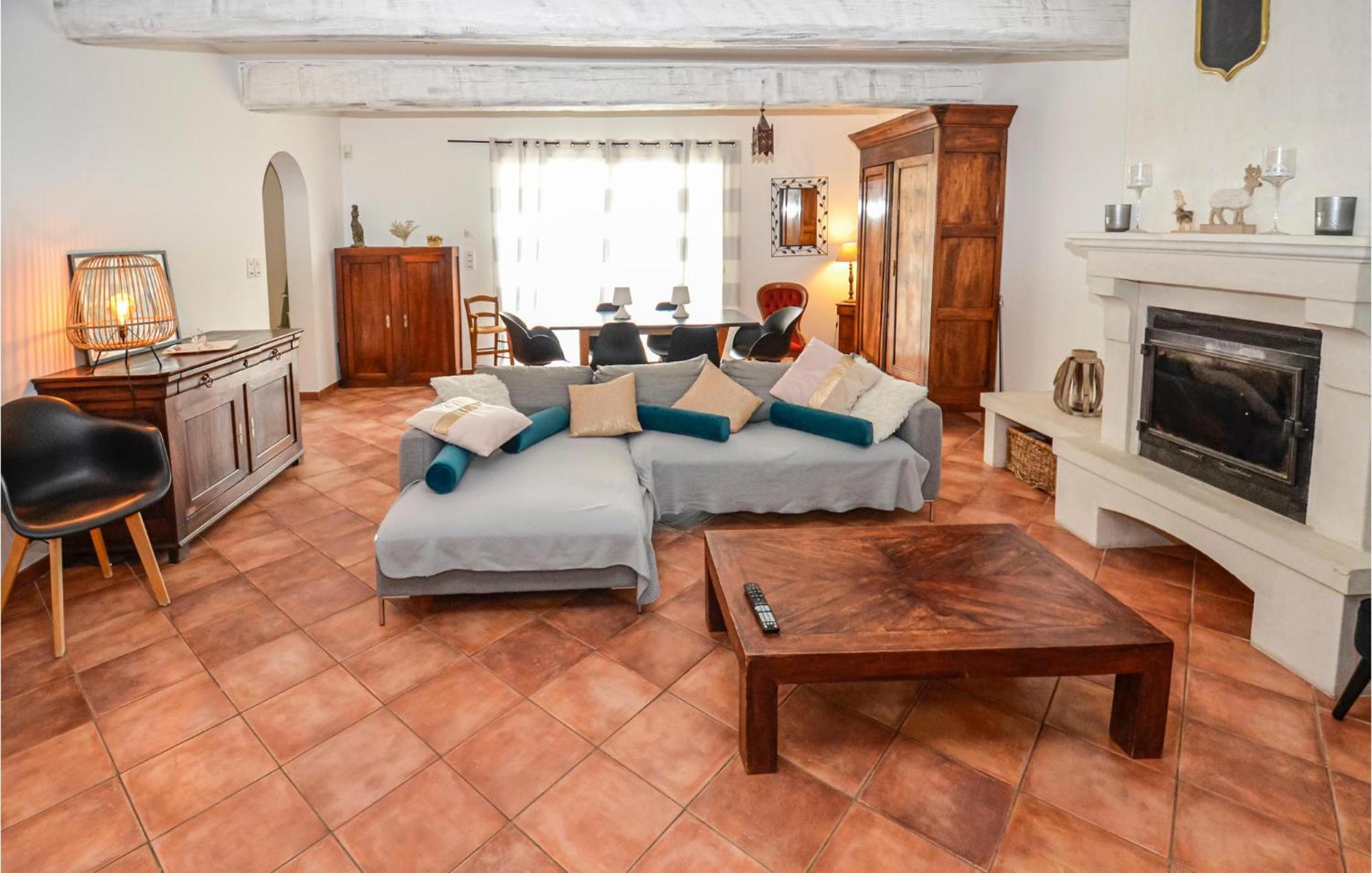 3 Bedroom Awesome Home In Chateuneuf De Gadagne Châteauneuf-de-Gadagne Buitenkant foto